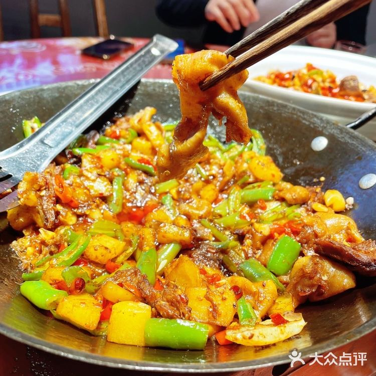 深圳探店|我愿称它为湖南菜天花板“油盐巷子”