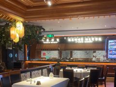 -八府香鸭·啫啫煲(华山路店)