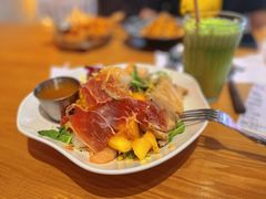 鲜柚芒果沙拉佐冰花酸梅酱-HELLO 27 意面·沙拉·帕尼尼