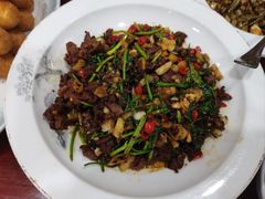 生炒黄牛肉-湖南人家湘菜馆(镇江路店)