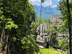 -梭布垭石林景区
