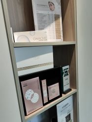 -佳颜轻医美·美学抗衰中心