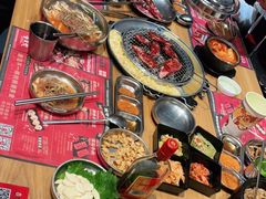 -青瓦炭韩潮烤肉(花园道店)