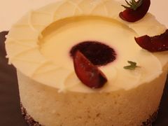 -潮一不贰·法式甜品·生日蛋糕·西式简餐(外滩店)