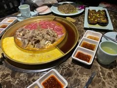 芝士锅底-猪啊牛呀羊啊铜盘烤肉(正大广场店)