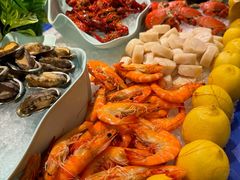 -广州万富希尔顿酒店·感趣自助餐厅·金秋蟹宴生蚝海鲜刺身烧烤