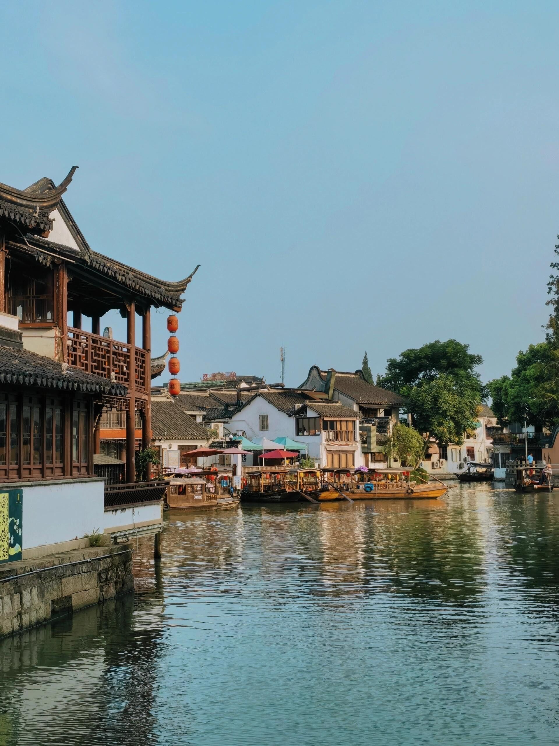 青砖灰瓦,写满岁月悠长,得空去一趟朱家角