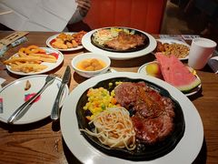 -牛排叔叔自助餐厅(太原万达店)