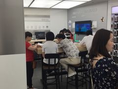 -华为授权体验店(万航渡路)