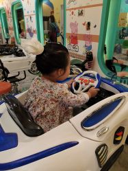 -爆米花儿童美发乐园