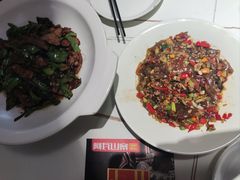 -阿瓦山寨·湘菜现炒·剁椒鱼头王(咸阳总店)
