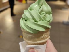 -麦当劳(杭州西湖银泰百货店)