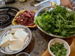 -黄利砖万峰林布依特色酸笋牛肉馆
