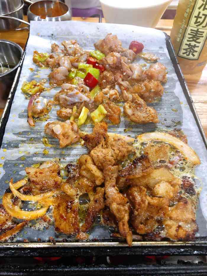东北苗哥烤肉-"[薄荷]环境:去过七八回的店了,每隔一段.