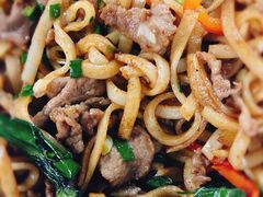 湿炒牛河-华威达牛庄(黄埔大道西店)