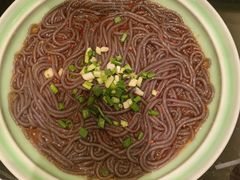 -帅巴人舅母子腊蹄民俗村