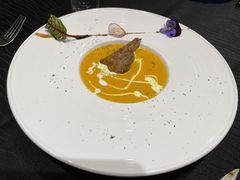-深圳富苑皇冠假日套房酒店