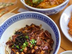 蛤蜊猪肝面-沪西老弄堂面馆(定西路店)