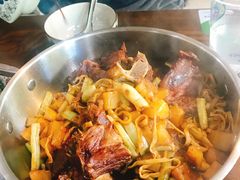 -内蒙焖面大盆骨餐馆(山大路店)