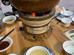 炭炉果鸡煲-威邵鸡煲(西华路总店)