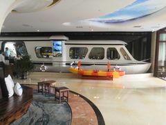-皇马海口湾海景酒店(万绿园秀英港店)