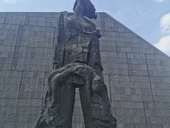 -侵华日军南京大屠杀遇难同胞纪念馆-停车场