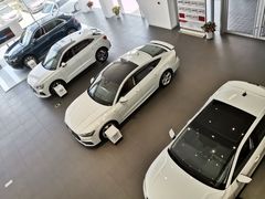 -上海冠松华奥奥迪4S店(张江店)