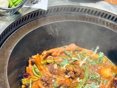 -山河屯铁锅炖·非遗东北菜(南山店)