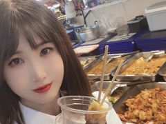 -席娜卡琳火车铁道夜市