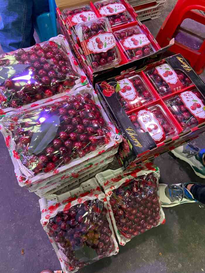 双福水果批发市场-"第一次去这么大的水果市场[调皮]有好几.