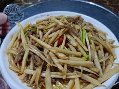 荷香牛肉丝-味老大土碗菜(中山三路店)