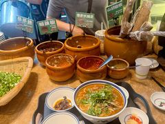 -云阿蛮云南生烫牛肉米线(奉贤路店)