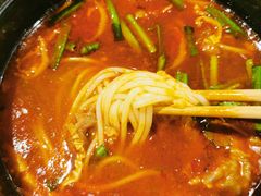-花馬肆.云南过桥米线(汉神购物广场现场熬汤店)