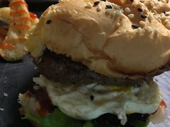 -HIGH FIVE哈福手工汉堡(桂林路店)