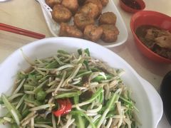 -东海岸人工湖美食村