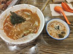 -二钢串叔麻辣烫(华龙大厦店)