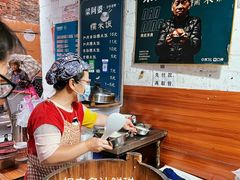 -梁阿婆廿年老牌扣肉糯米饭