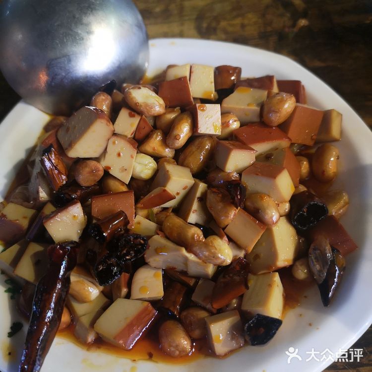 环境一般，但是味道挺好，去的早不用排队