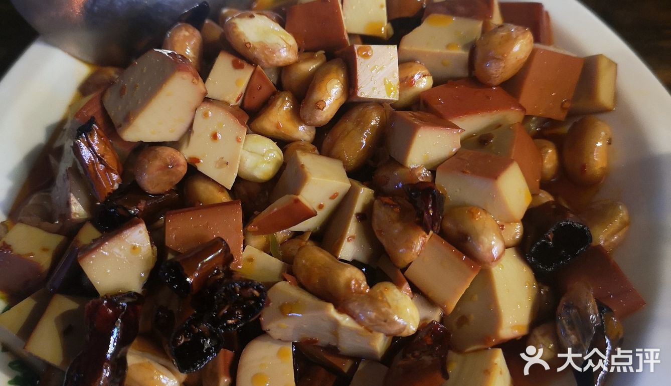 环境一般，但是味道挺好，去的早不用排队