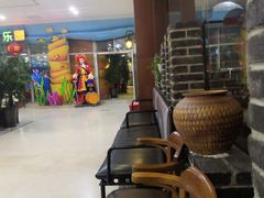 -鸿通城购物中心