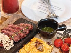 -Mark&Mars Restaurant