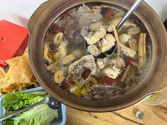 -威邵鸡煲(西华路总店)