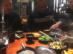 -高兴壹锅·潮汕鲜牛肉火锅(良乡梅花庄店)