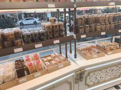 -85度C(生甜甜圈研究工坊·上海平凉店)