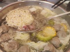 -官塘陈记鱼生·潮汕砂锅粥·牛肉火锅(潮枫路总店)