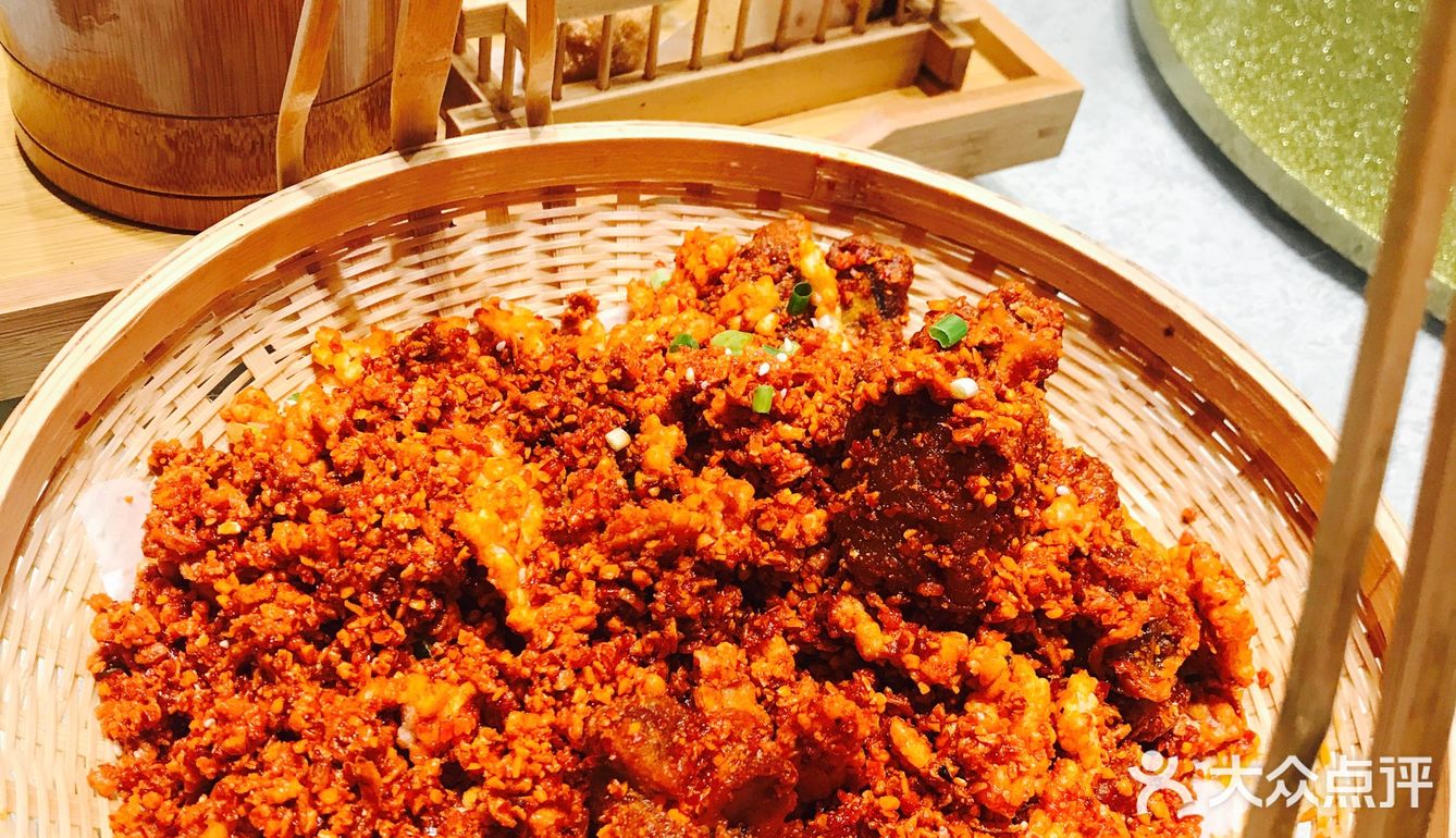 菜品摆盘较讲究，是我喜欢的咸鲜口味