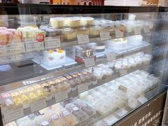 面包甜点陈列柜-红宝石·鲜奶小方(莘庄龙之梦店)