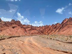 -天山神秘大峡谷