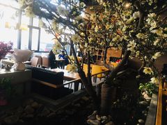 -山有花啡餐厅(常营总店)