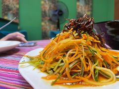 -香巴拉云南餐厅(华莱坞店)